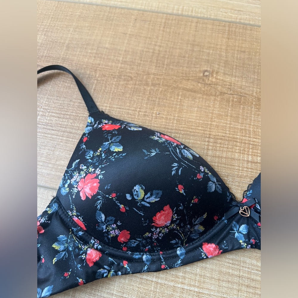 Floral Victoria Secret Bra 34B